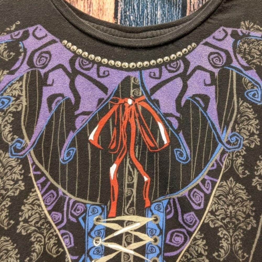 Gothic Corset and Vest Print Tee - Picture 4 of 8